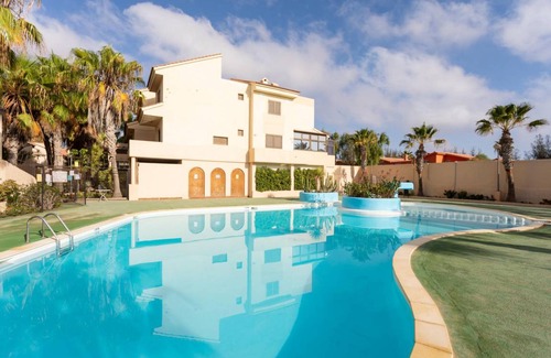 Parque Holandes Apartment | Discover Home2Book La Mareta with Pool & Kitchen Amenities