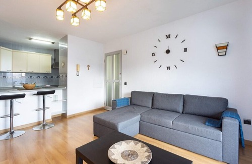 Tabaiba Apartment | Guest Rated 10/10: Ocean Views & Family-Friendly Comfort