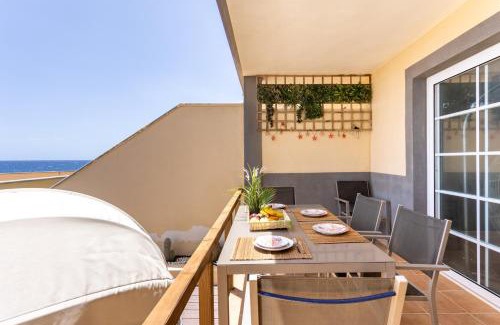 Arenas del Mar House | Beautiful Ocean View House in El Médano with Pool