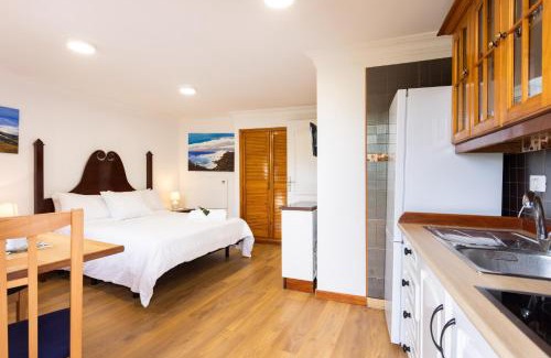 Icod el Alto House | Casa Isabel: Pet-Friendly Retreat with Spa & Breakfast