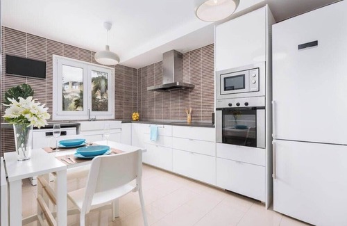 Geafond Villa | Villa Fiona: Private Pool, Wifi & Family-Friendly Comfort