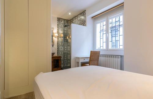 Guindalera Apartment | Modern Diego de León Apartment: Family-Friendly Retreat