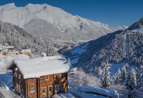 Landeck Apartment | Homebase Tirol Mountain Lodge