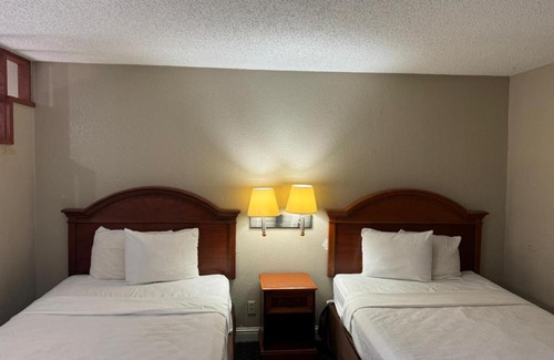 Wetmore Hotel | Budget-Friendly Homegate Studio with Pool in San Antonio