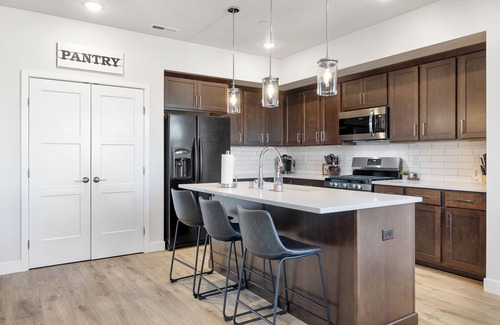 Tri-Cities House | Homegrown Retreat - Spacious 3-bedroom family home - Fully Fenced in backyard