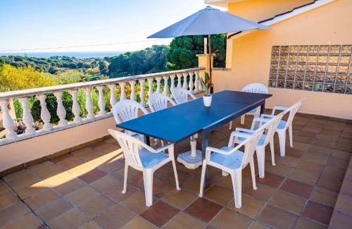 Sant Cebria de Vallalta Apartment | Pet-Friendly Retreat with Pool at HomeHolidaysRentals Aube