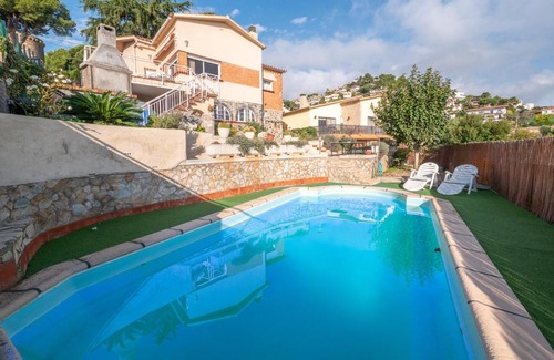 Santa Susanna Villa | Discover HomeHolidaysRentals Formentor: Pet-Friendly Oasis
