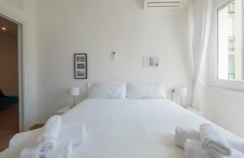 Milan Apartment | HomeLovers Simple Quite Flat Sarpi Sempione MM5 Gerusalemme
