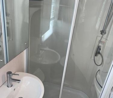 East Drayton Ski Chalet | Family-Friendly Chalets in Tuxford, UK - Rated 8.7/10