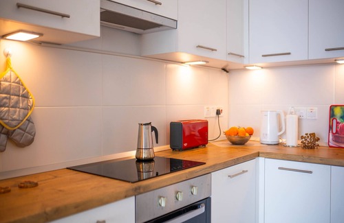 Esentepe Apartment | Cozy Apartment with Sea View and Pool Access Awaits You