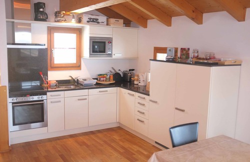 Saas-Fee Ski Chalet | Sunny 3-Bedroom Chalet with Hot Tub & Ocean View Retreat