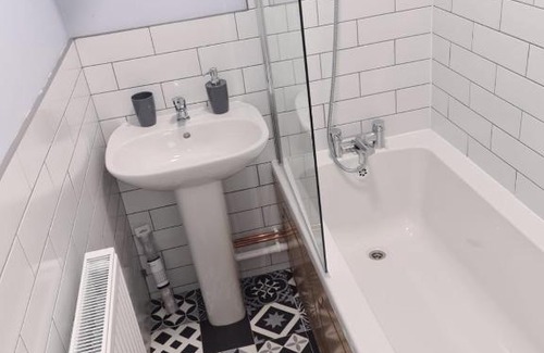 Long Eaton Apartment | Cozy Apartment: Guest Rated 10/10 & Child Friendly Stay