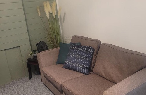Long Eaton Apartment | Cozy Apartment: Guest Rated 10/10 & Child Friendly Stay