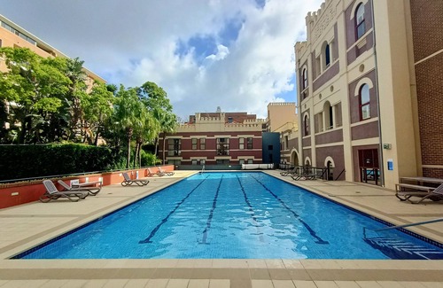 Redfern Apartment | Inviting Apartment with Pool, Spa & Guest Rated 10/10