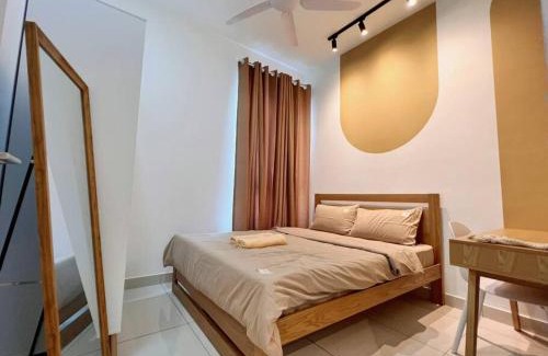 Sungai Buloh Apartment | Ideal Homely D'Sara: MRT Access & Pool Near Hospitals