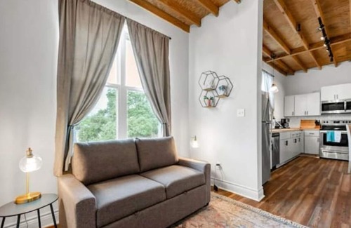 Downtown Apartment | Top-Rated Aggie Dusting: Your Homely Haven Near A&M