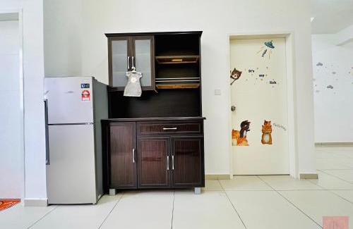 Bandar Sri Sendayan House | Cozy Retreat with Wi-Fi and Air Conditioning Awaits You