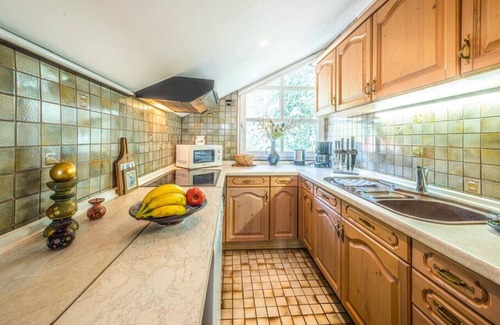 Ammerland Apartment | Cozy Retreat with Sauna, Gym & Family-Friendly Amenities