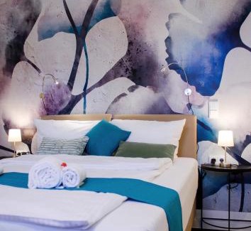 Obergiesing Apartment | Cozy HOMELY STAY Studio 2 with Pool & Breakfast Included