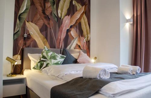 Sendlinger Feld Apartment | Welcoming HOMELY STAY Studio 8 with Pool & Breakfast