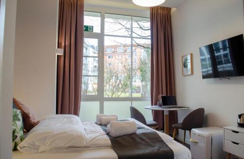 Sendlinger Feld Apartment | Welcoming HOMELY STAY Studio 8 with Pool & Breakfast