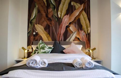 Sendlinger Feld Apartment | Welcoming HOMELY STAY Studio 8 with Pool & Breakfast