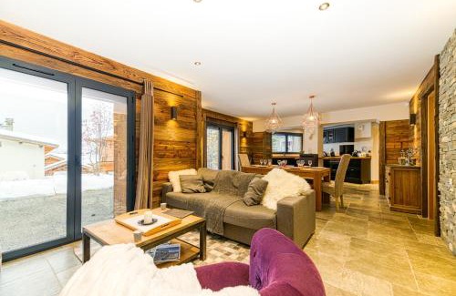 Cognet Apartment | Discover Homency - Chalet La Biche: 4-Star Family Retreat