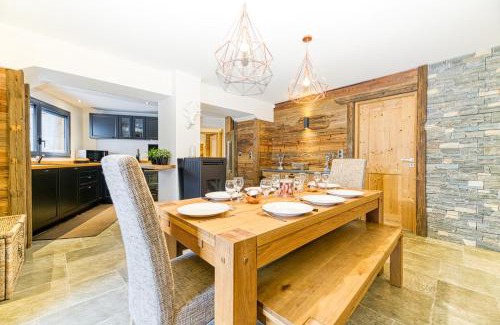 Cognet Apartment | Discover Homency - Chalet La Biche: 4-Star Family Retreat