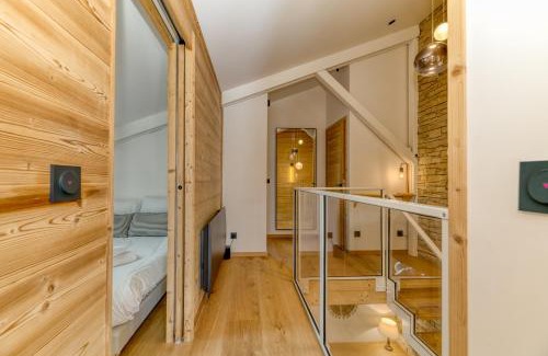 Jeux Apartment | Oceanfront Bliss at Homency - Chalet La Pavicha