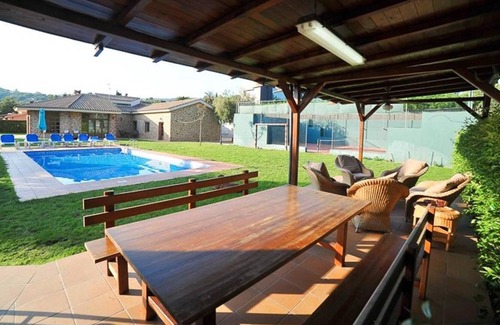 Sant Andreu de Llavaneres Villa | Homerez - Amazing villa 1 km away from the beach for 16 ppl. with swimming-pool