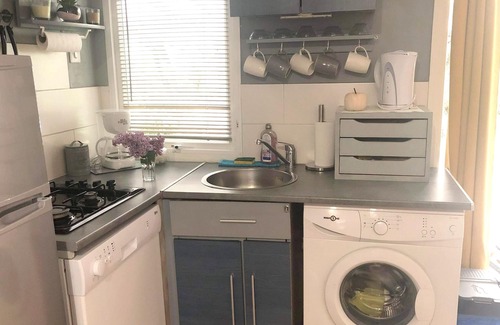 Saint-Jean-de-Valeriscle House | Homerez - Bungalow for 4 ppl. with shared pool at Saint-Jean-de-Valériscle