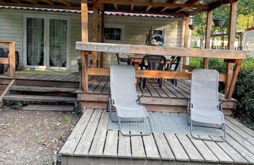 Saint-Jean-de-Valeriscle House | Homerez - Bungalow in Saint-Jean-de-Valériscle