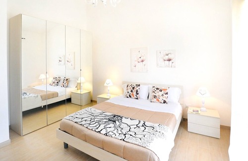 San Leonardo House | Homerez - 100 m away from the beach! House for 7 ppl. with sea view at Marsala
