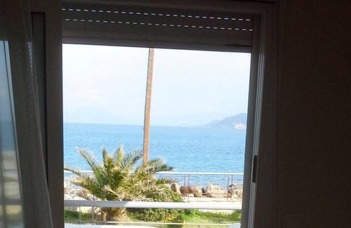 Velon House | Homerez - 100 m away from the beach! House for 5 ppl. with sea view at Kiato