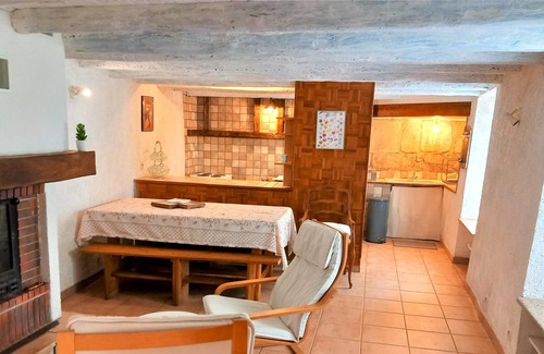 Caunes-Minervois House | Homerez - Amazing house for 6 ppl. at Caunes-Minervois