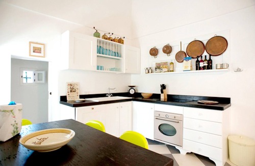 Laureto Apartment | Inviting Apartment Near the Beach with Shared Pool for 8