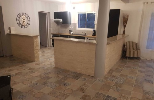 Clermont-Dessous Apartment | Pet-Friendly Apartment with Terrace for 6 at Clermont-Dessous