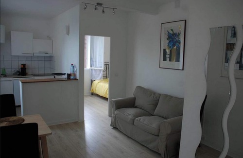 Rosny-sous-Bois Apartment | Discover Comfort at Homerez Apartment in Rosny-sous-Bois