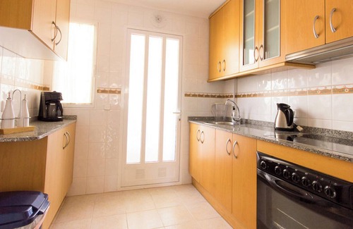 Los Alcazares Apartment | Cozy Oceanview Apartment Near the Beach with Shared Pool