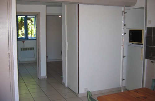 Port-Vendres Apartment | Cozy Oceanfront Apartment Near Beach, Perfect for Families