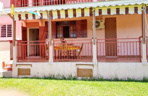 Saint Felix Apartment | Discover a Beachside Gem: Amazing Apartment near Mare Gailard
