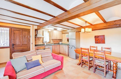 Ardanue Apartment | Cozy Homerez Apartment in Ardanué with Spa & Pet-Friendly