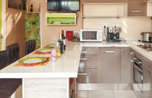 Saint-Paul Apartment | Beautiful Apartment with Sea View in Saint-Paul, 8.6/10 Rated