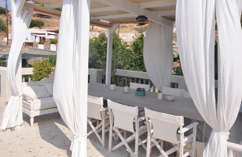 Psathi Apartment | Seaside Retreat: Ocean View Apartment Near Psathi Beach