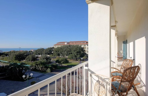 Forte dei Marmi Apartment | Seaside Escape: Homerez Apartment in Forte dei Marmi