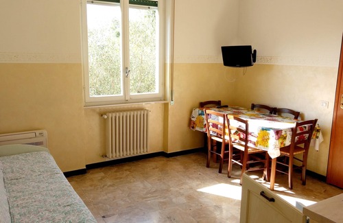 Villanova d'Albenga Apartment | Homerez - Appartement 7 km away from the beach for 6 ppl. at Villanova d'Albenga