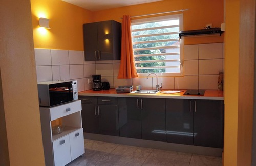 Cafeiere Apartment | Cozy Apartment Steps from the Beach with Pool Access