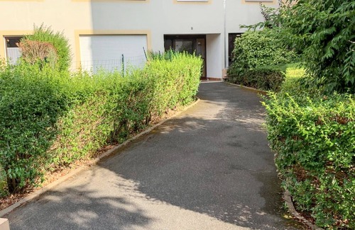 Melun Apartment | Charming Apartment in Melun with Balcony & Great Amenities
