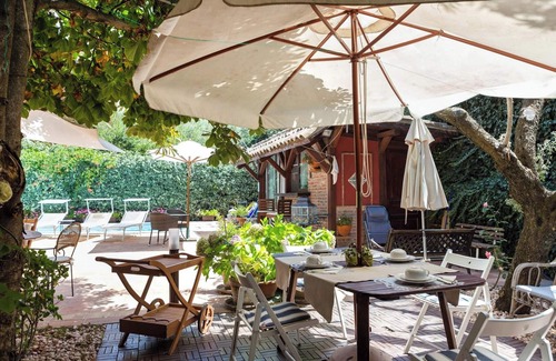 Ragalna Apartment | Relaxing Poolside Retreat in Ragalna - Family Friendly Stay