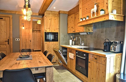 Les Deux Alpes Apartment | Pet-Friendly Apartment with Pool at Les Deux Alpes